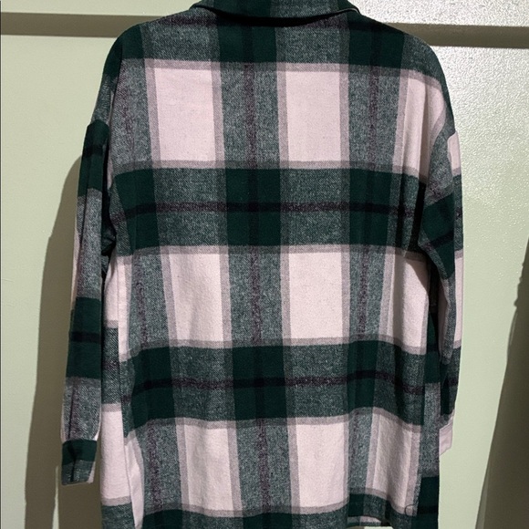 Lovers + Friends Forest Plaid Jacket like new 🆕 fits like xxs to s oversized - Picture 4 of 4